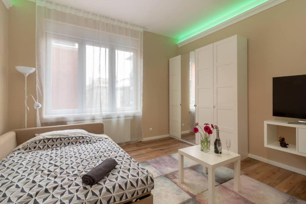 Nice And Cozy Apartment Next To The Parliament Budapest Kültér fotó